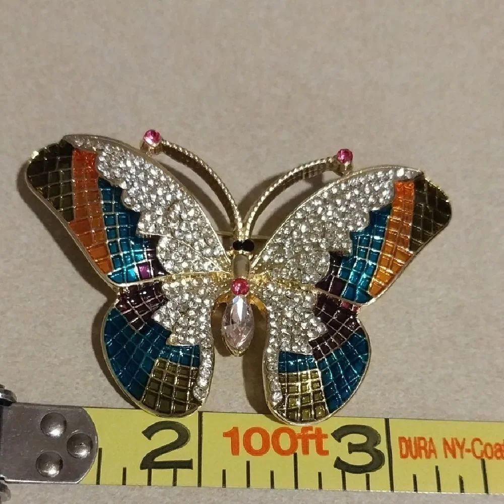 Unlisted MulticolorβCrystal ButterflyβBrooch